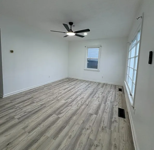 12212 Summerland Ave — Photo 2