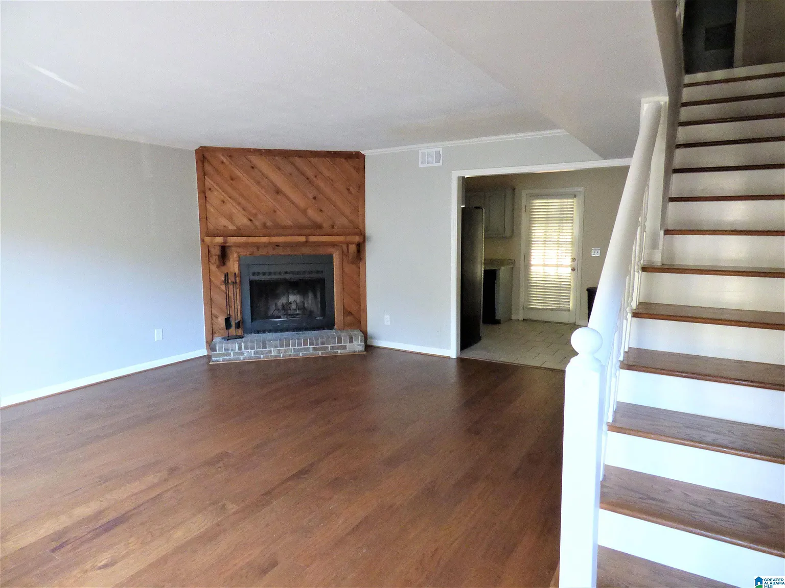 2 bed, 2.0 bath, 1080 sqft, $1,495 — Photo 2