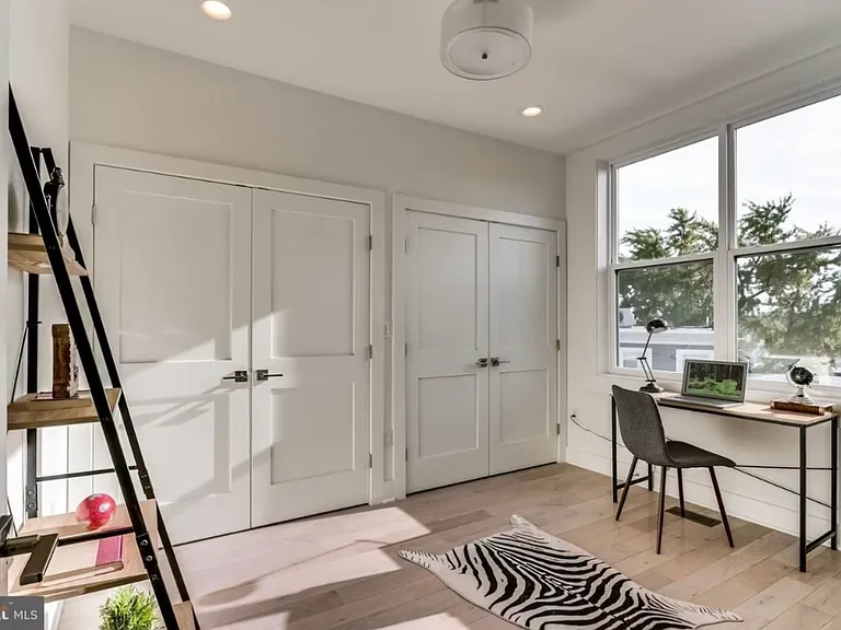 631 Florida Ave NE #A — Photo 9