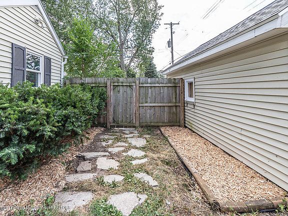 3rd image of 2340 Clifton Ave