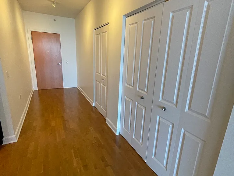 100 14th St #2504 — Photo 24