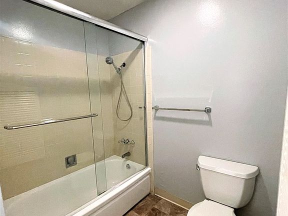 2nd image of 1619 Oxford St #3