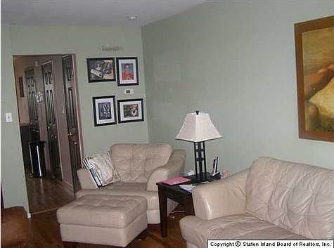 4th image of 232 Netherland Ave