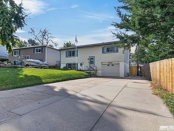 3rd image of 1117 9th Ave
