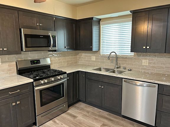 2nd image of 607 W Cambridge Ave