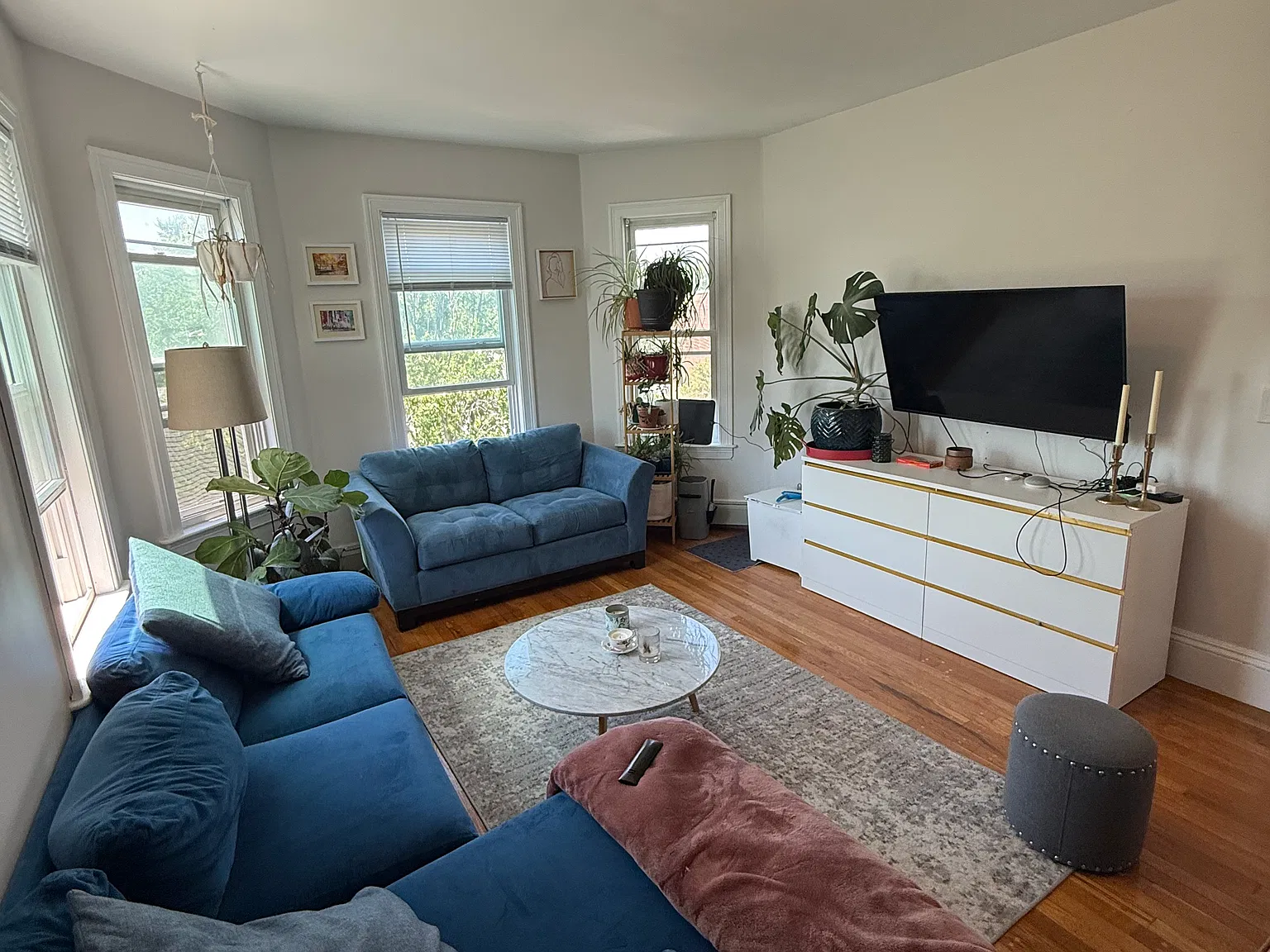3 bed, $4,300 — Photo 2