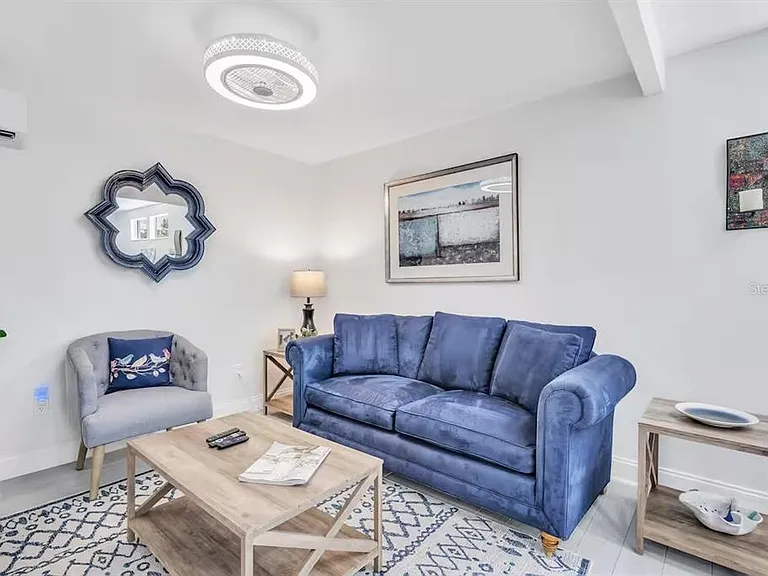 1317 Cocoanut Ave #B — Photo 9