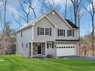 16 Mill St, Lake Hopatcong, NJ 07849