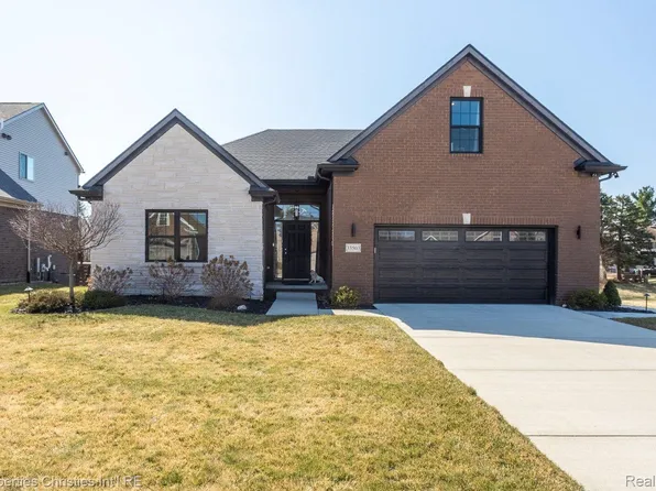33503 Capri Ct, Livonia, MI 48152
