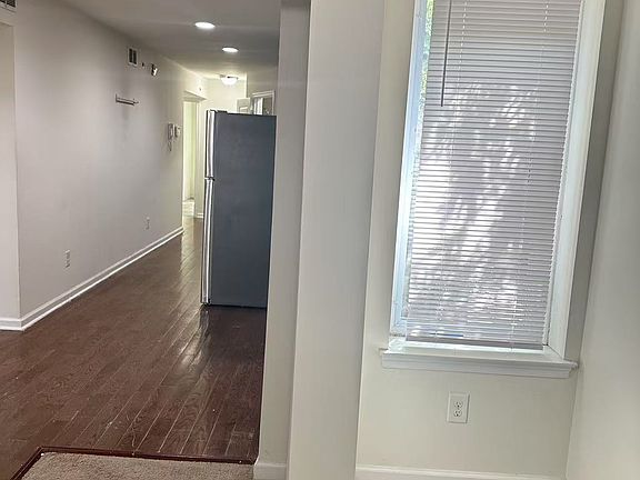 4th image of 1820 W Berks St #2