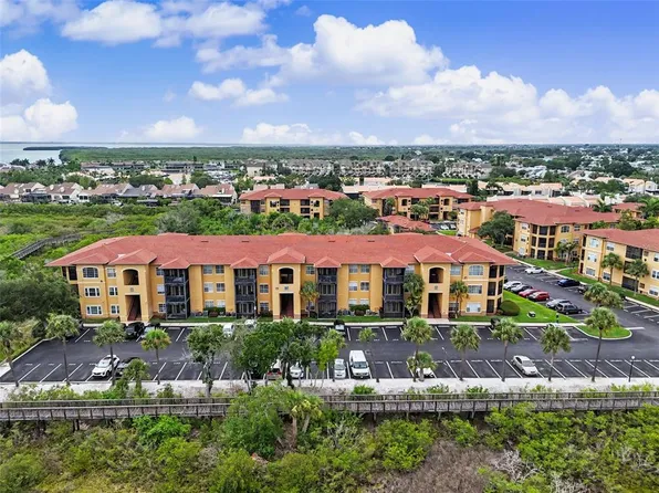 4306 Bayside Village Dr APT 301, Tampa, FL 33615