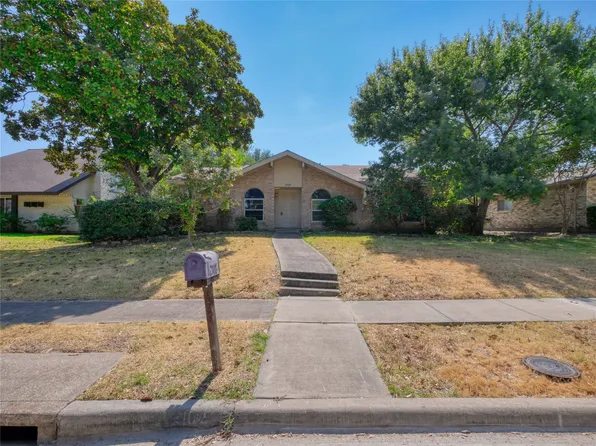 2708 Oak Grove Dr, Plano, TX 75074