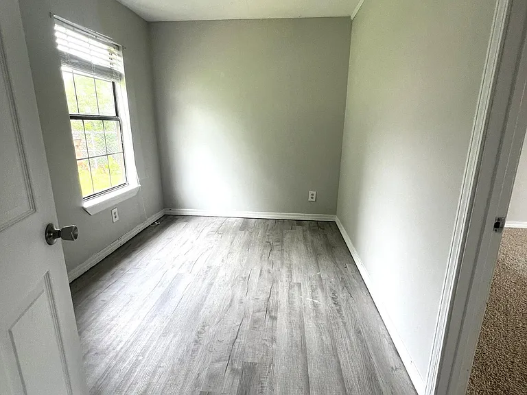 608 Kimberly Dr — Photo 9
