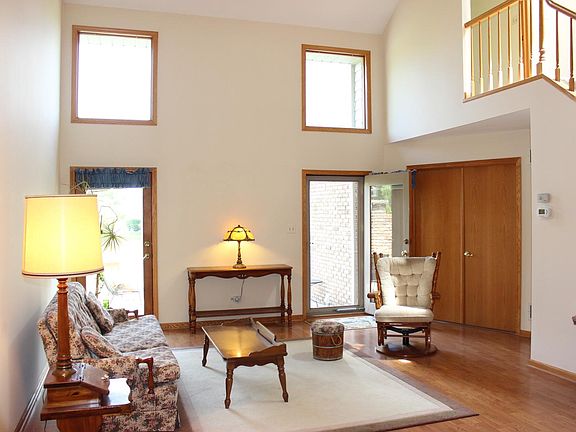 5th image of 18309 Pinewood Ct