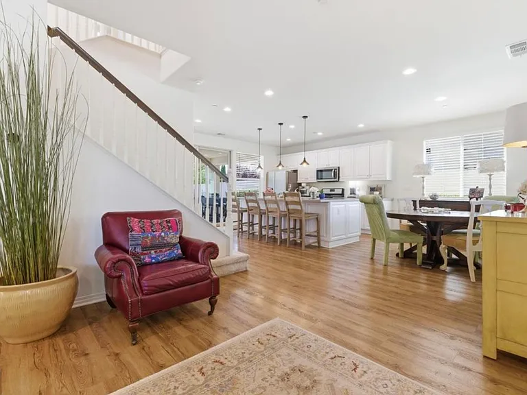 3712 Windermere St — Photo 3