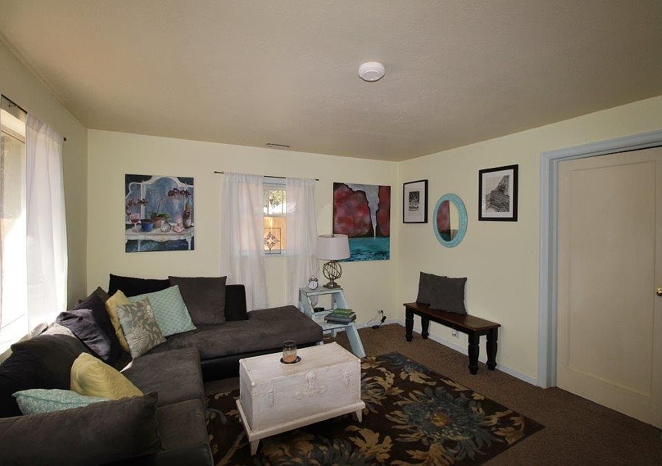 1st image of 109 Railroad Ave