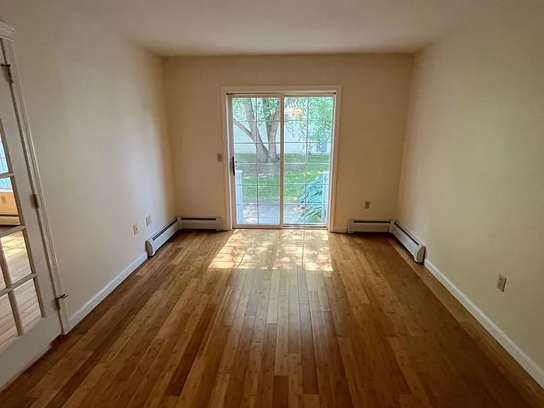 58 Stonington Cir — Photo 19