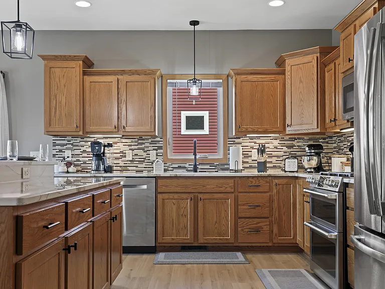 1016 Peterson Dr — Photo 20