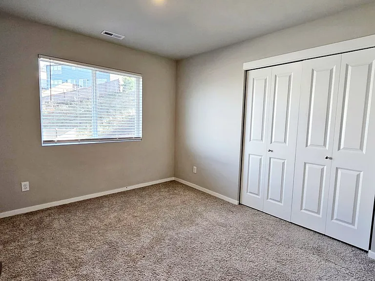 6492 Yorktown Pl NE — Photo 13