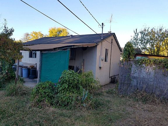 5th image of 3429 Douglas St