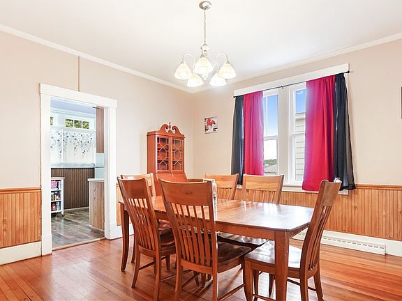 5th image of 112 Price St