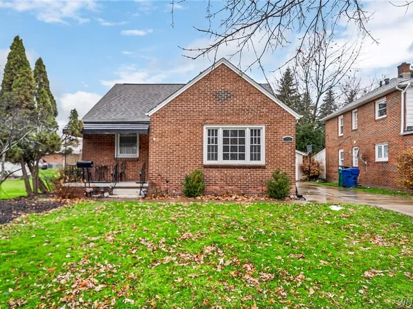 10 Ward Ct, Buffalo, NY 14220