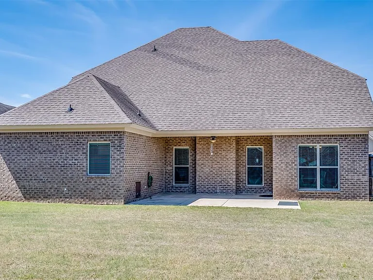 1035 Haylee Brook Ln — Photo 32