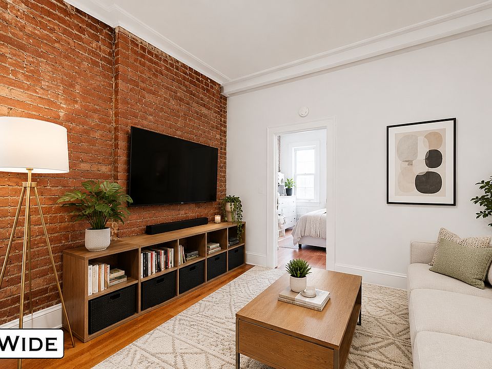1st image of 172 Thompson St APT 10