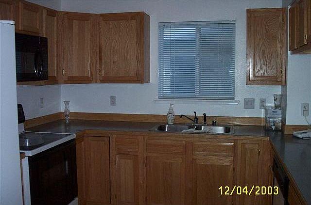 2nd image of 2021 Applewood Cir