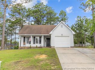 209 Eppingdale Dr, Spring Lake, NC 28390