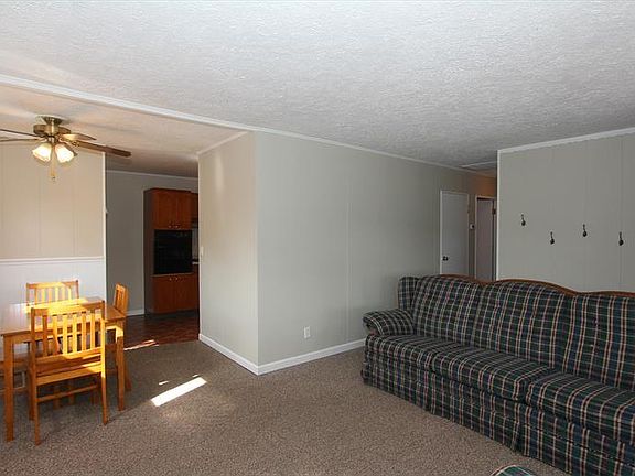 3rd image of 2909 Cunnington Ln