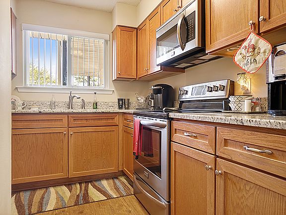2nd image of 1244 Harbor Dr Unit 205