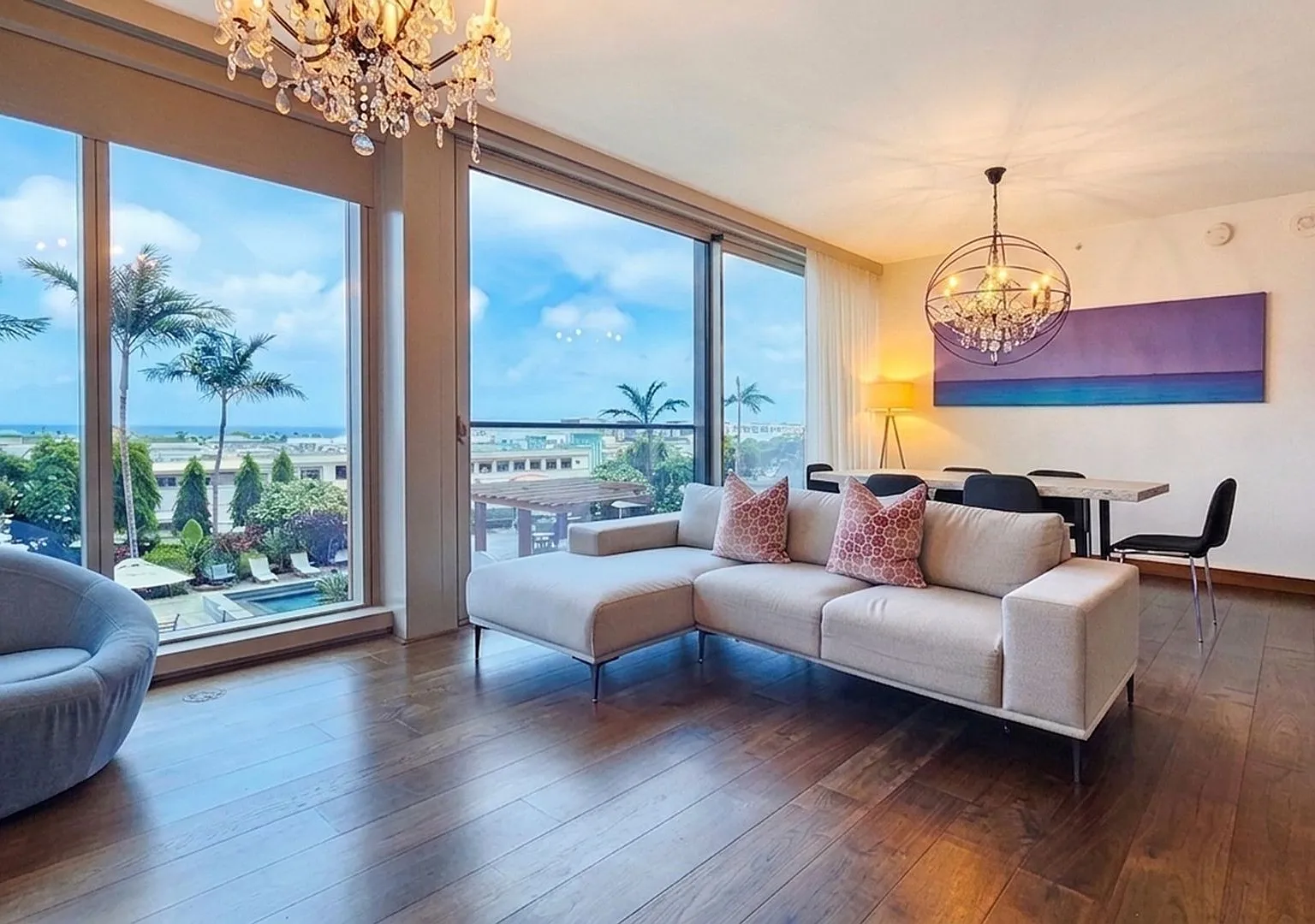 Rarely Available 2BR+Den at ONE Ala Moana | Amazing Views & Resort Amenities — Photo 2