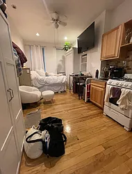 Rented by KNOCKKNOCK LLC