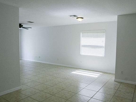 4th image of 12660 Somerset Oaks St