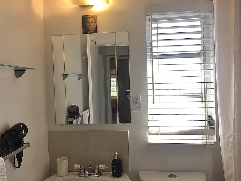 500 NE 62nd St #2 — Photo 9