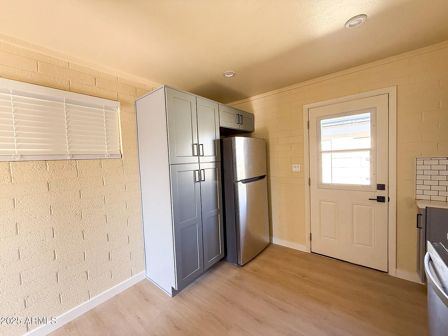 2 bed, 1.0 bath, 822 sqft, $1,695 — Photo 3