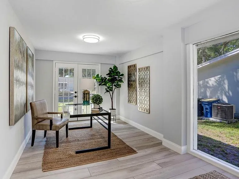 1960 McKinley St #1 — Photo 3