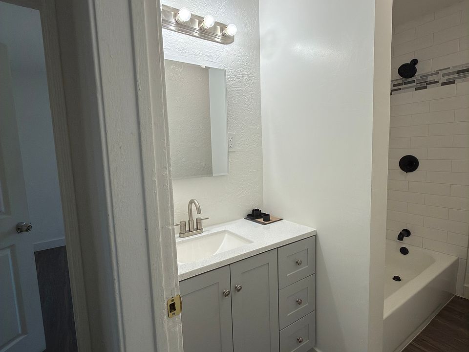 1st image of 3310 Palm Ave