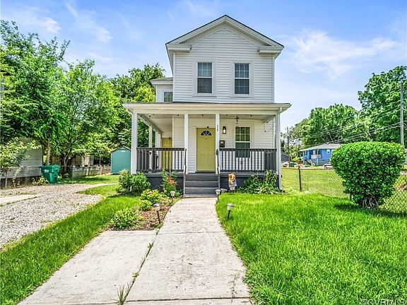 2nd image of 420 Mistletoe St