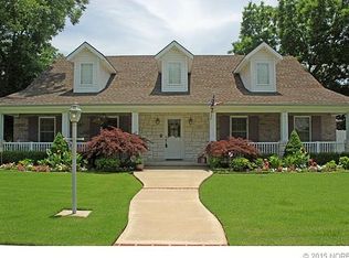 308 E 7th St, Pawhuska, OK 74056
