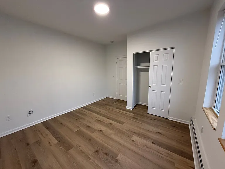 31 Park St #33 — Photo 6