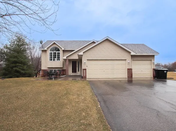 15988 Vale St NW, Andover, MN 55304