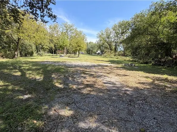 3001 N 42nd St, Kansas City, KS 66104