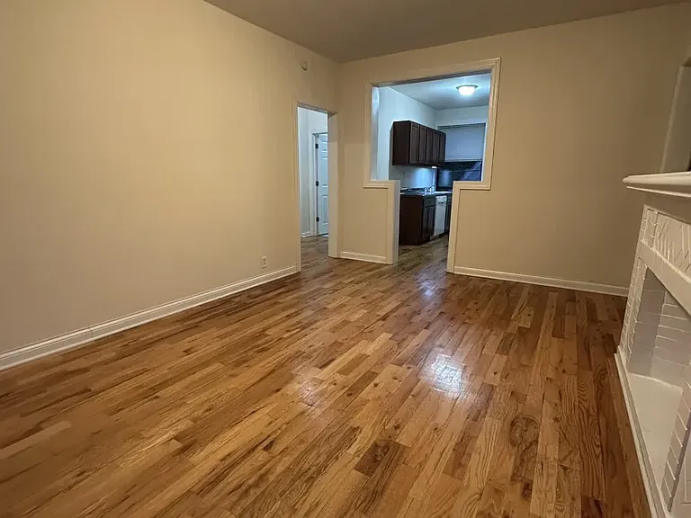 1320 Oak Ave — Photo 1