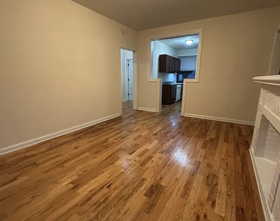 1st image of 1320 Oak Ave