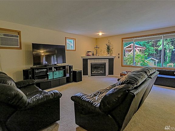 3rd image of 6308 Hamma Hamma Ln NE