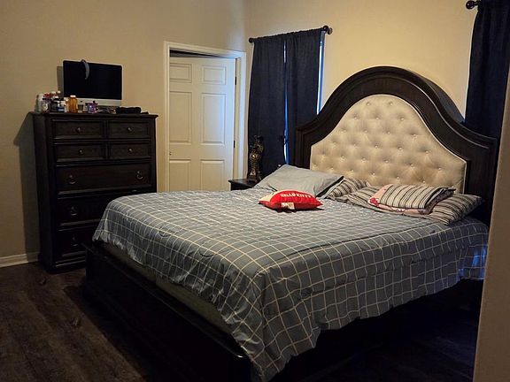 5th image of 542 Coolwood Dr