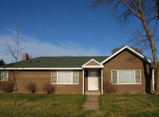 2352 Barclay St N, Maplewood, MN 55109