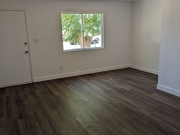 3rd image of 1917 Estes Ave #1921